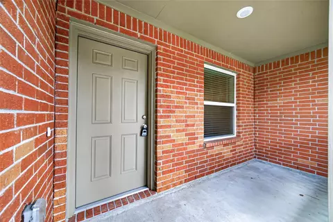 Exterior - 24130 Spring Mill Ln, Spring, TX 77373 photo 6 of 10