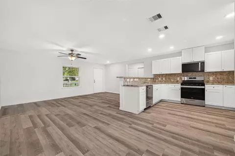 Living - 24130 Spring Mill Ln, Spring, TX 77373 photo 5 of 5