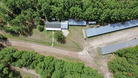 51 Creek Bend Dr, Huntsville, TX 77320