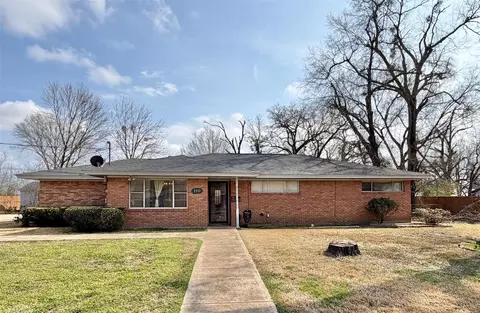 110 Charles St, Crockett, TX 75835