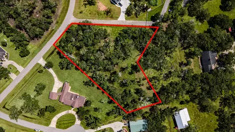 406 Thousand Oaks Dr, Angleton, TX 77515