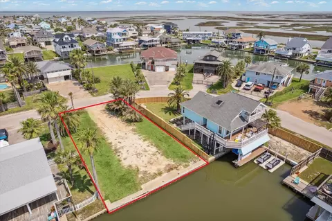 16507 Jamaica Cove Rd, Jamaica Beach, TX 77554
