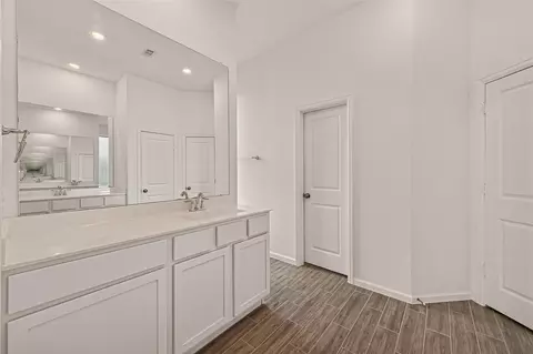 Entry Way - 3631 Springview Dr, Rosenberg, TX 77469 photo 4 of 4