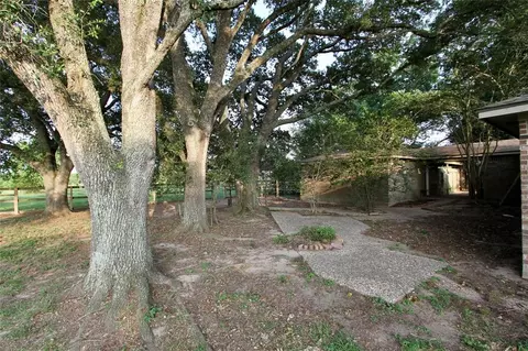 Exterior - 20510 Kickapoo Rd, Waller, TX 77484 photo 7 of 11