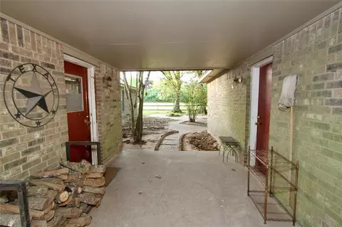 Entry Way - 20510 Kickapoo Rd, Waller, TX 77484 photo 1 of 1