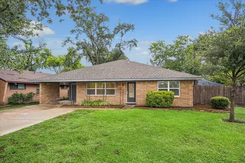 4402 Libbey Ln, Houston, TX 77092