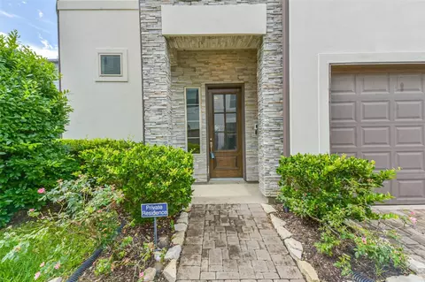 10914 Brookeshire Chase Ln, Houston, TX 77043