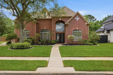 1601 Orlando St, Friendswood, TX 77546