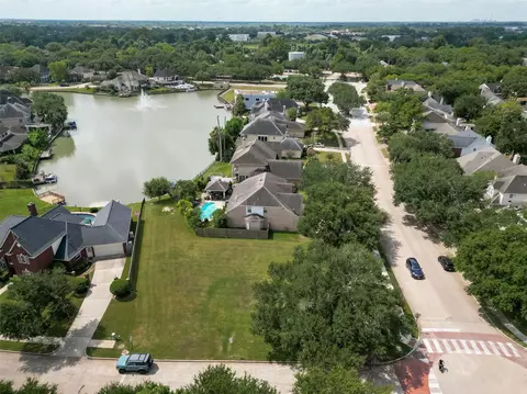 4303 Crow Valley Dr, Missouri City, TX 77459