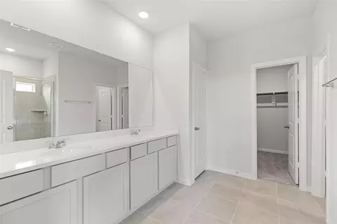 Entry Way - 4202 Red Cedar Ring Ln, Pinehurst, TX 77362 photo 4 of 4