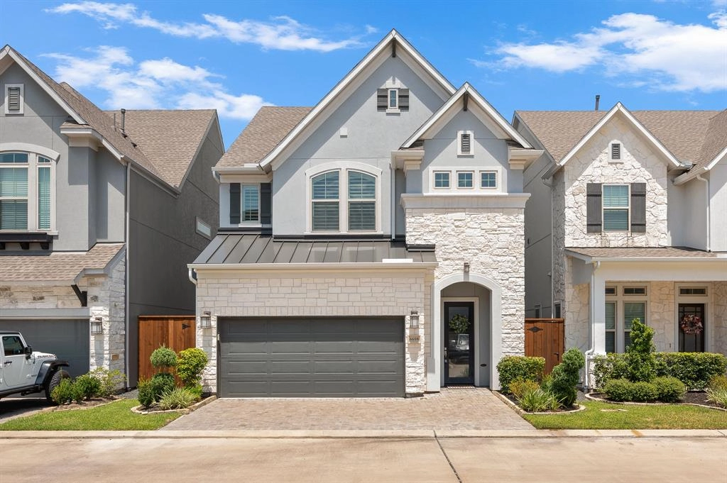 6608 Capstone Oak Ave  