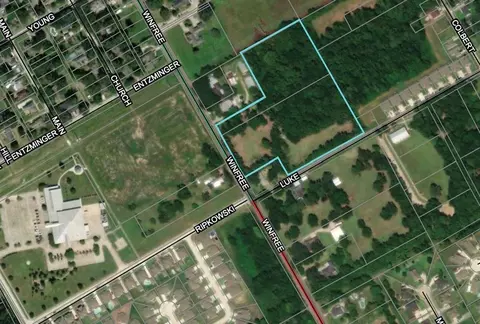 805 S Winfree St, Dayton, TX 77535
