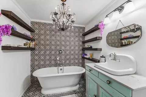 Bath - 15432 Esther Dr, Conroe, TX 77384 photo 1 of 2