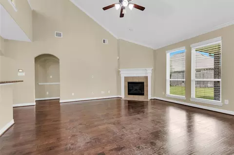 Living - 25314 Pineglen Terrace Dr, Spring, TX 77389 photo 6 of 9