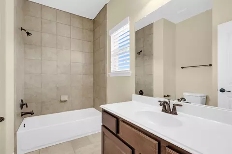 Bath - 25314 Pineglen Terrace Dr, Spring, TX 77389 photo 7 of 7