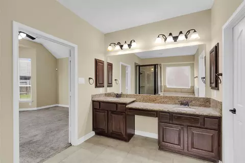 Bath - 25314 Pineglen Terrace Dr, Spring, TX 77389 photo 3 of 7