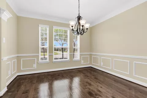 Living - 25314 Pineglen Terrace Dr, Spring, TX 77389 photo 2 of 9