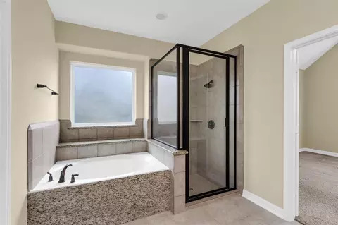 Bath - 25314 Pineglen Terrace Dr, Spring, TX 77389 photo 2 of 7