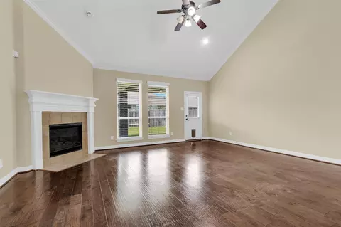 Living - 25314 Pineglen Terrace Dr, Spring, TX 77389 photo 3 of 9