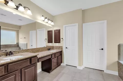Entry Way - 25314 Pineglen Terrace Dr, Spring, TX 77389 photo 3 of 3