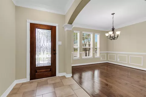 Entry Way - 25314 Pineglen Terrace Dr, Spring, TX 77389 photo 2 of 3