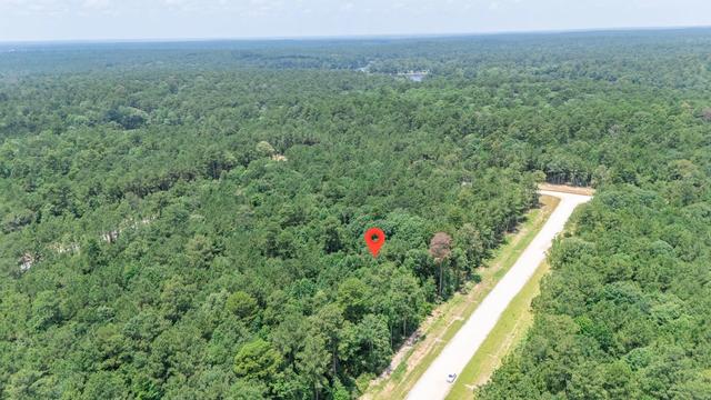 128 Splendid Rd, New Waverly, TX 77340