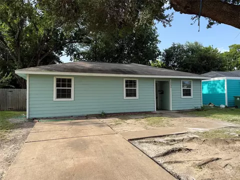5234 Ripplebrook Dr, Houston, TX 77045
