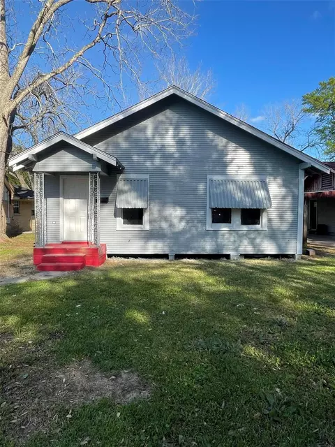 5135 Irving St, Beaumont, TX 77705