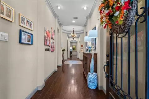 Entry Way - 521 E Frk, Webster, TX 77598 photo 1 of 3
