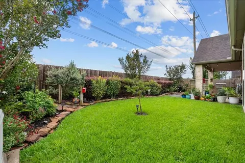 Exterior - 521 E Frk, Webster, TX 77598 photo 4 of 4