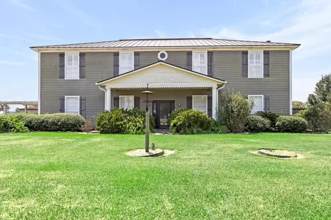 9689 Mallot Rd, Beaumont, TX 77713