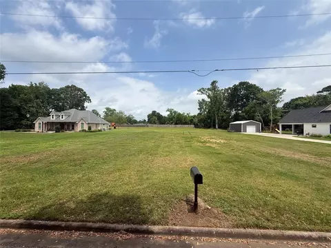 1615 Holly St, Liberty, TX 77575