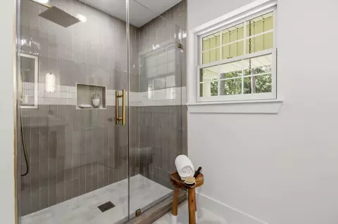 Bath - 6207 Darby Way, Spring, TX 77389 photo 2 of 7