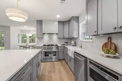 Kitchen - 6207 Darby Way, Spring, TX 77389 photo 4 of 6