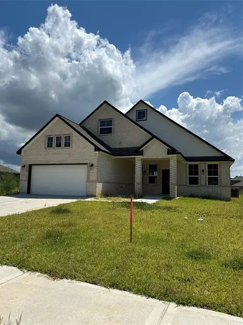 507 Kickapoo Dr, Anahuac, TX 77514 photo 1