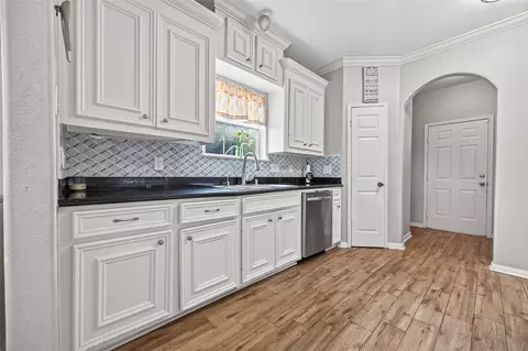 Kitchen - 3418 Lockgate Dr, Spring, TX 77388 photo 2 of 5