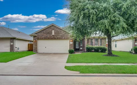 20138 Jasper Oaks Dr, Cypress, TX 77433