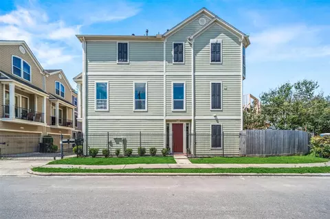2613 Link Rd, Houston, TX 77009