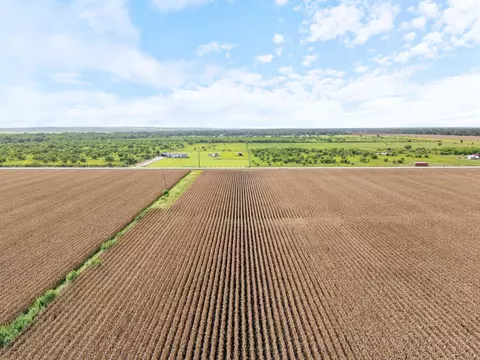 000 Barak Rd, Guy, TX 77444 photo 8