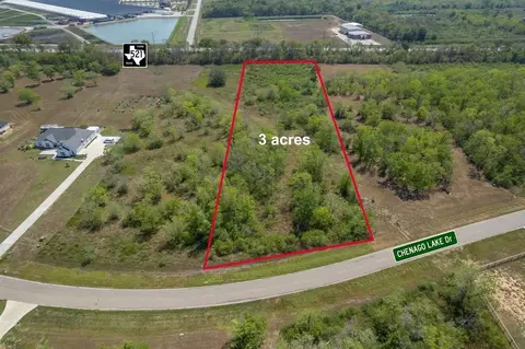 22611 Chenango Lake Dr, Angleton, TX 77515