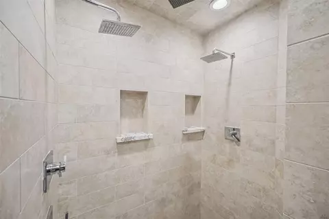 Bath - 8897 Van Allen Dr, Spring, TX 77381 photo 2 of 3