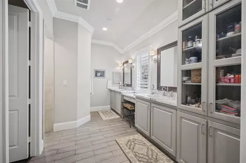 Bath - 8897 Van Allen Dr, Spring, TX 77381 photo 1 of 3