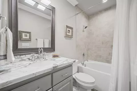 Bath - 8897 Van Allen Dr, Spring, TX 77381 photo 3 of 3