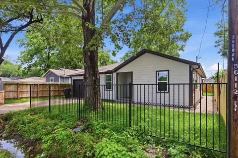 6814 Greenhurst St, Houston, TX 77091