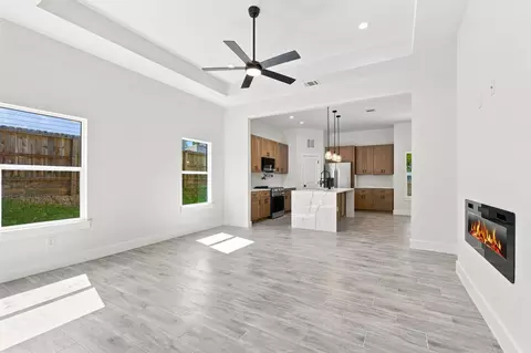 Living - 3020 Apache St, Willis, TX 77378 photo 1 of 3