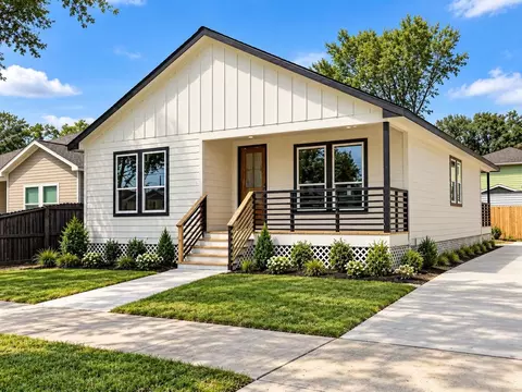 7809 Capitol St, Houston, TX 77012