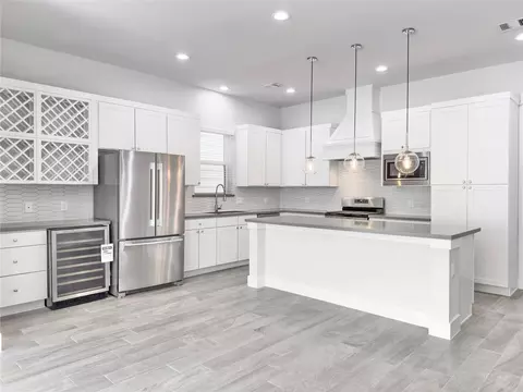 1602 Westside Gardens Ln, Houston, TX 77055