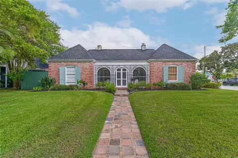 4804 Crockett Blvd, Galveston, TX 77551