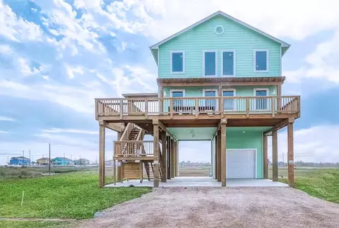 226 Bay Ave, Freeport, TX 77541