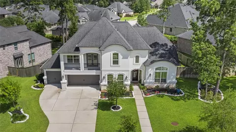 1002 Pleasant Pines Ln, Pinehurst, TX 77362